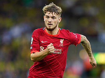 Liverpool's Harvey Elliott suf...